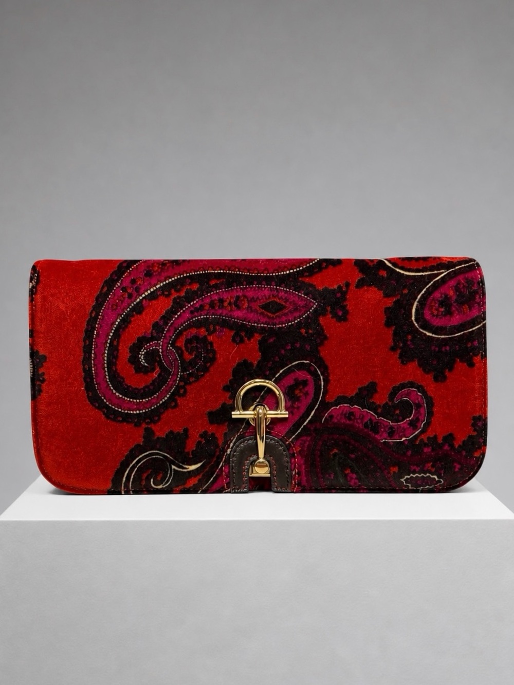 Vintage 90’s Talbots Velvet Paisley Clutch in Red & Magenta